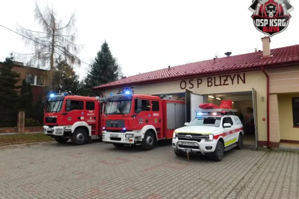 Powalone drzewo w Wojtyniowie. Interweniowali strażacy z OSP Bliżyn