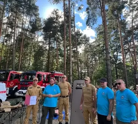 Trening reagowania nad zalewem Rejów: strażacy uczyli mieszkańców, jak działać w sytuacji zagrożenia