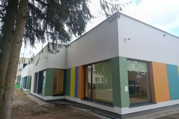 Zebranie organizacyjne dla rodziców dzieci zapisanych do nowego żłobka w Suchedniowie