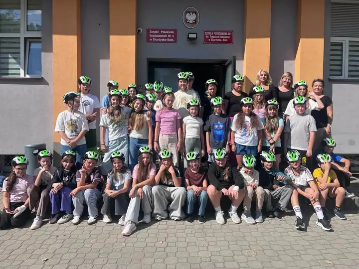Uczniowie klas V otrzymali kaski rowerowe w ramach akcji „Odblaskowa Szkoła”