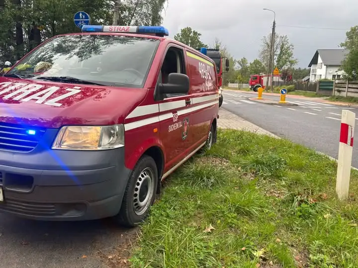 Zdarzenie drogowe na ul. Berezów w Suchedniowie – interweniowały służby