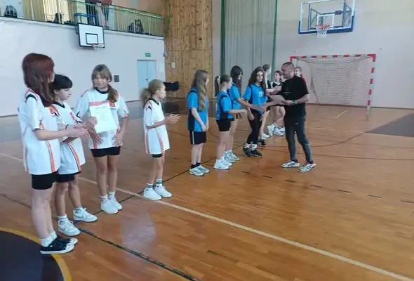 Skarżysko-Kamienna: SP3 z drugim miejscem w mini koszykówce 3×3