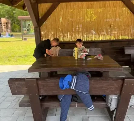 Klasa 4c ze Szkoły Podstawowej nr 1 w Skoczowie na wycieczce do Nadleśnictwa