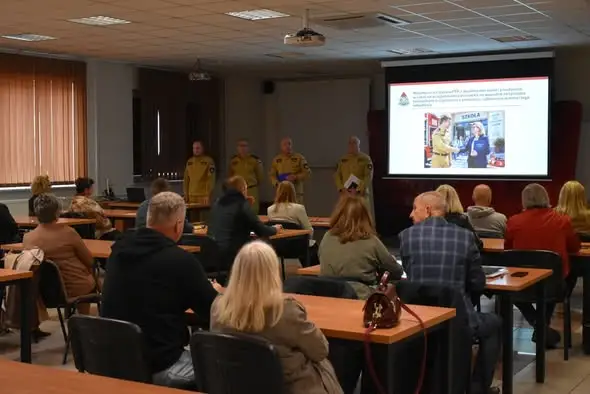 Szkolenie dla szkół i przedszkoli w Skarżysku-Kamiennej: jak reagować na zagrożenia z powietrza
