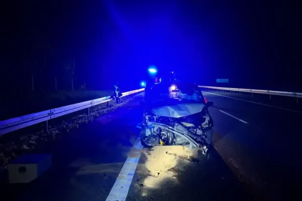Wypadek na trasie S7 – jedna osoba poszkodowana, interweniowały służby z Suchedniowa