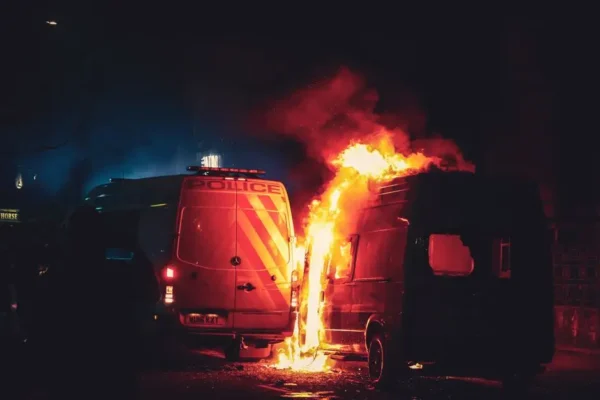 Skarżysko-Kamienna: 36-latek zatrzymany za podpalenie Citroena Berlingo